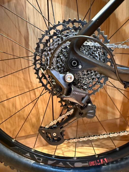 Bicicleta de BTT em Carbono, CUBE 29”