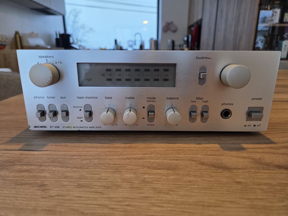 Audiometric 8700B – wzmacniacz stereo vintage | Made in Korea | kom