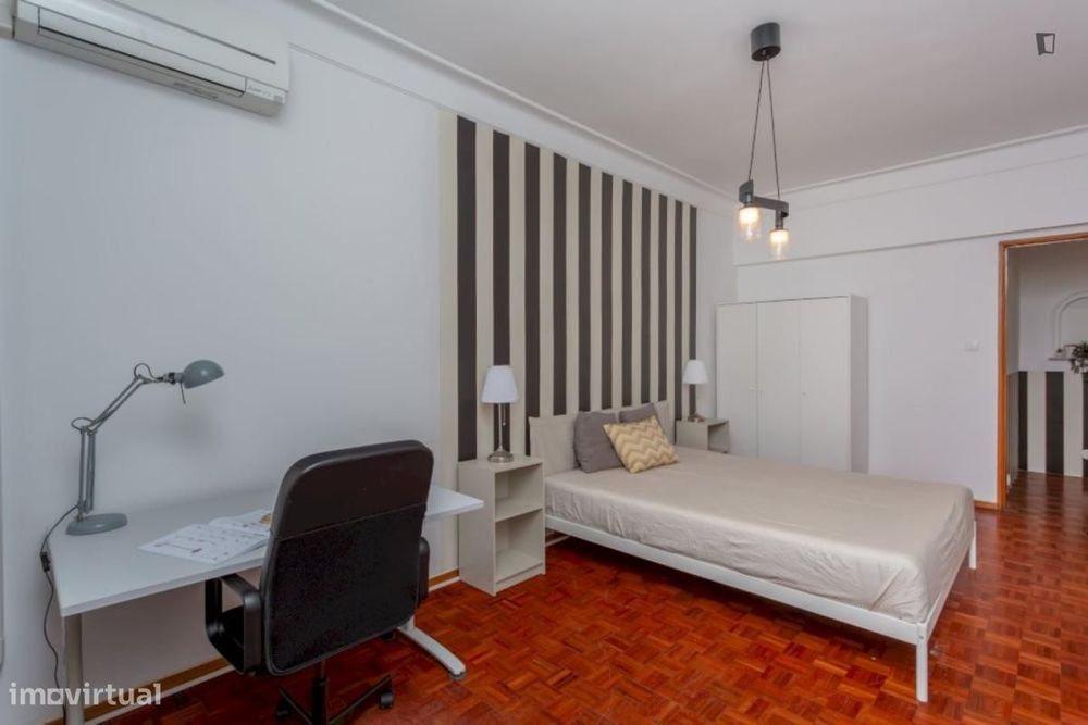 Apartamento com 4 quartos - localizado em Alvalade Lisbon