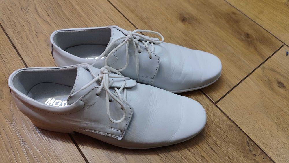 Buty białe skóra 37