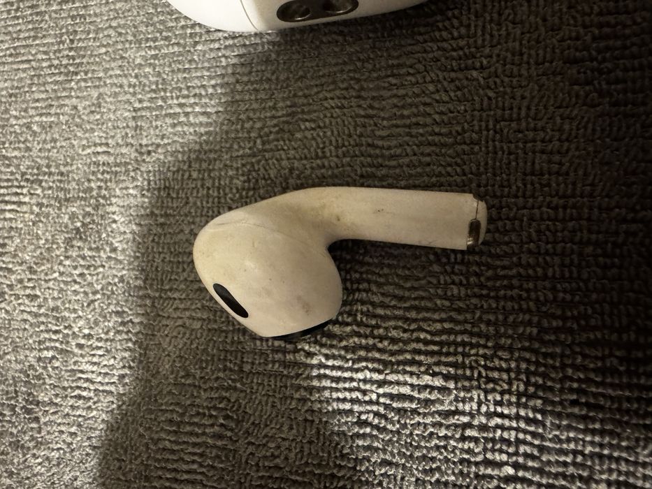 Apple airpods pro 2 etui i jedna sluchawka