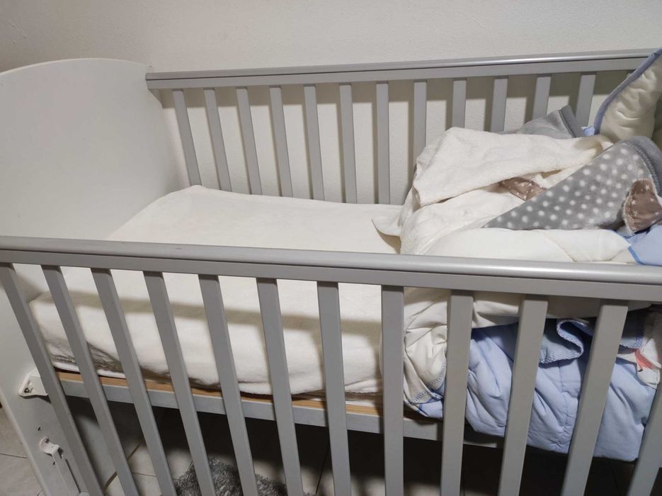 Berço com colchão