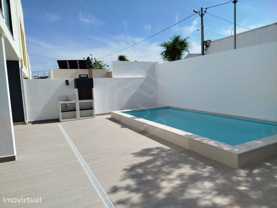 Moradia T3 com piscina em Moncarapacho, Algarve