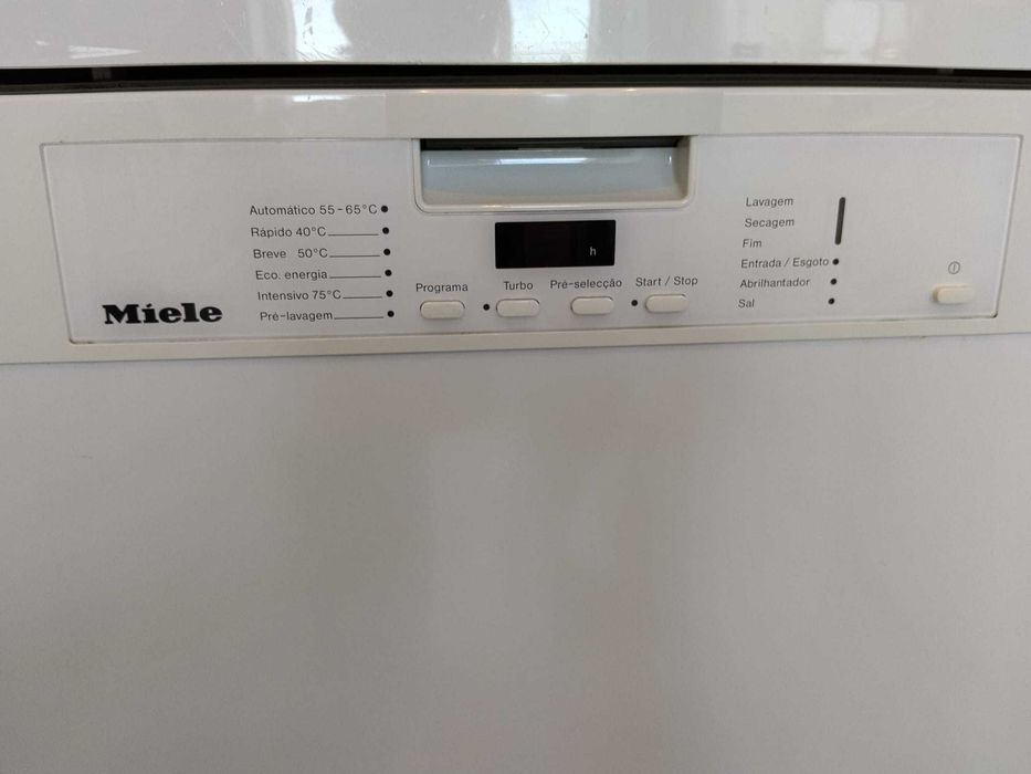 Máquina de lava loiça Miele
