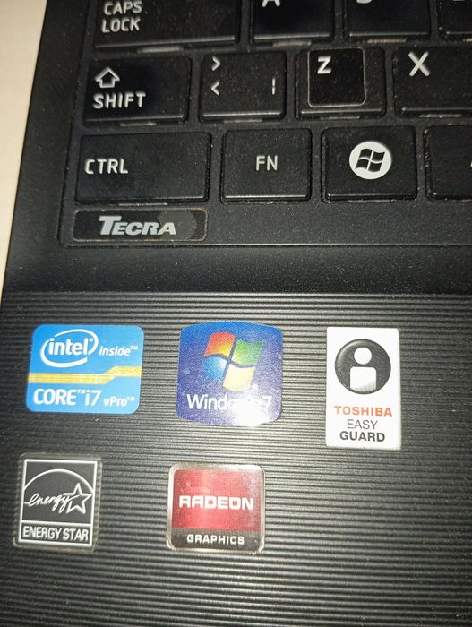 Computador portátil Toshiba Tecra