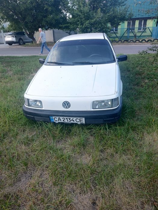 Volkswagen  Pasad b 3