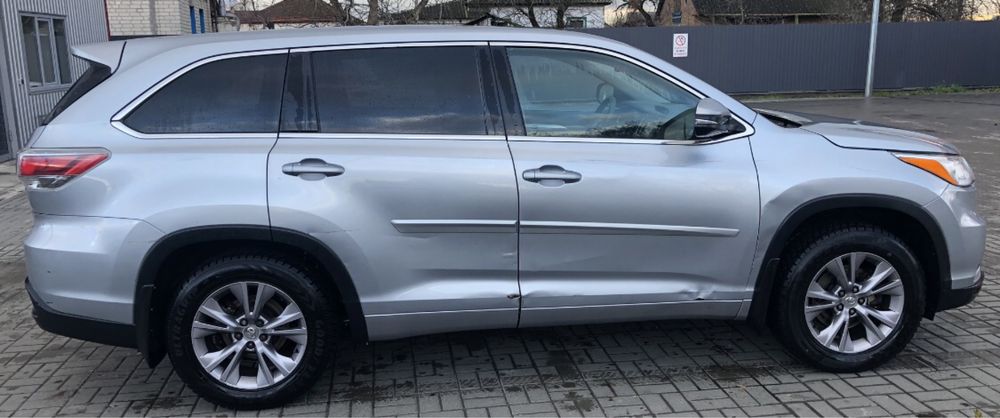 Крыло переднее правое toyota highlander тойота хайлендер