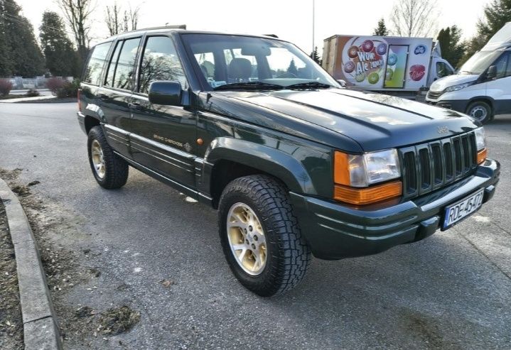 Продам Jeep Cherokee