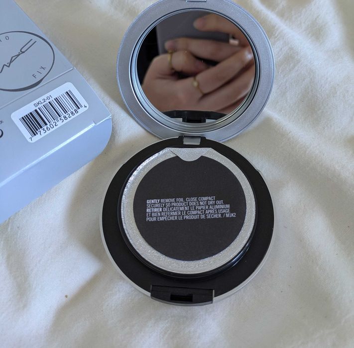 MAC Studio Fix Tech Cream to Powder Foundation (NC10) Pele muito clara