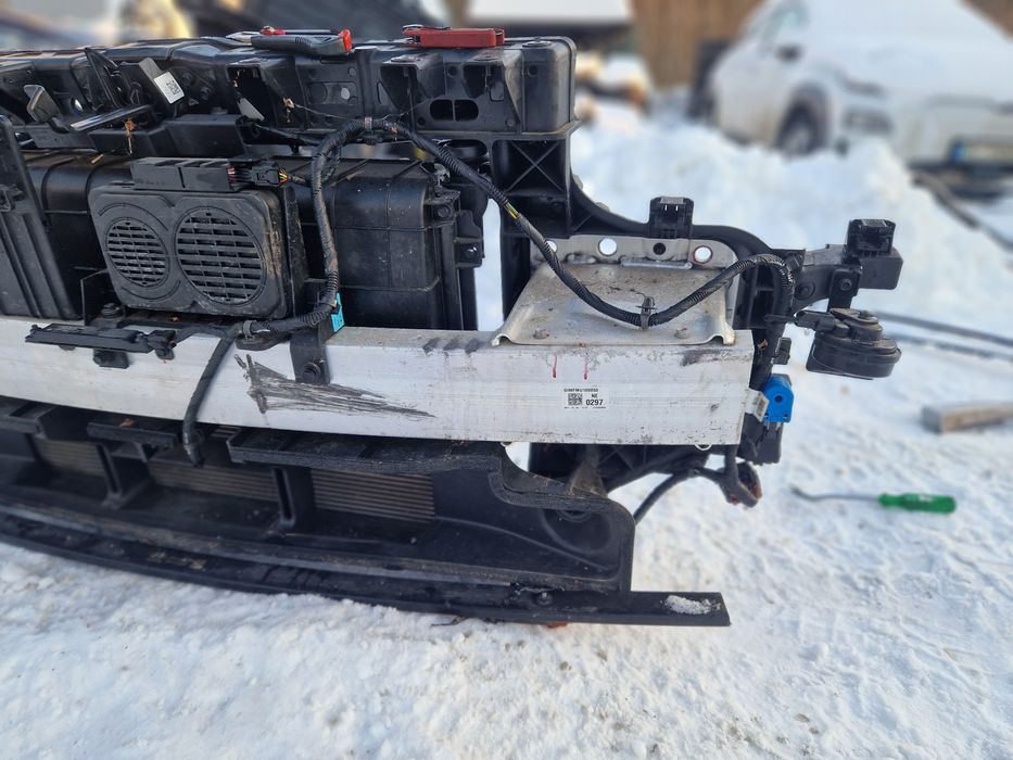 Hyundai ioniq 5, Касета, установочна панель, радіатори,  телевизор,