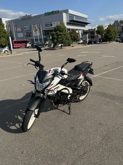 Bajaj pulsar ns 200