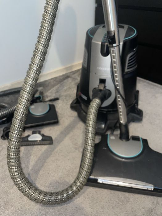RoboClean Aura S Plus 114L | Odkurzacz wodny piorący | Kompletny zestaw