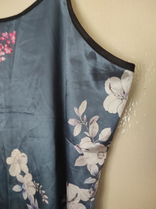 Camisa de noite nova em seda