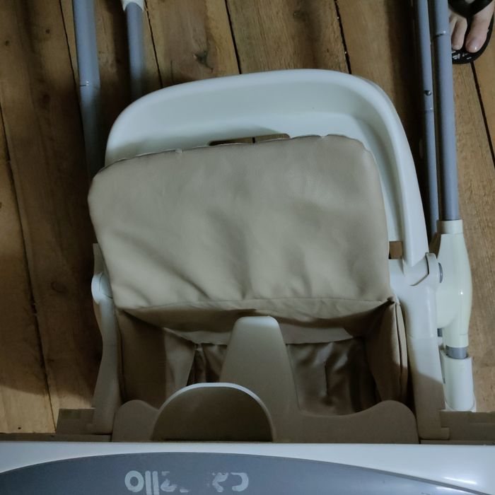 Стільчик для годування Carello