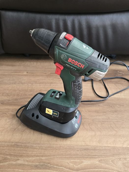 Bosch Ładowarka i akumulator / bateria + Wkrętarka GRATIS na części/naprawy