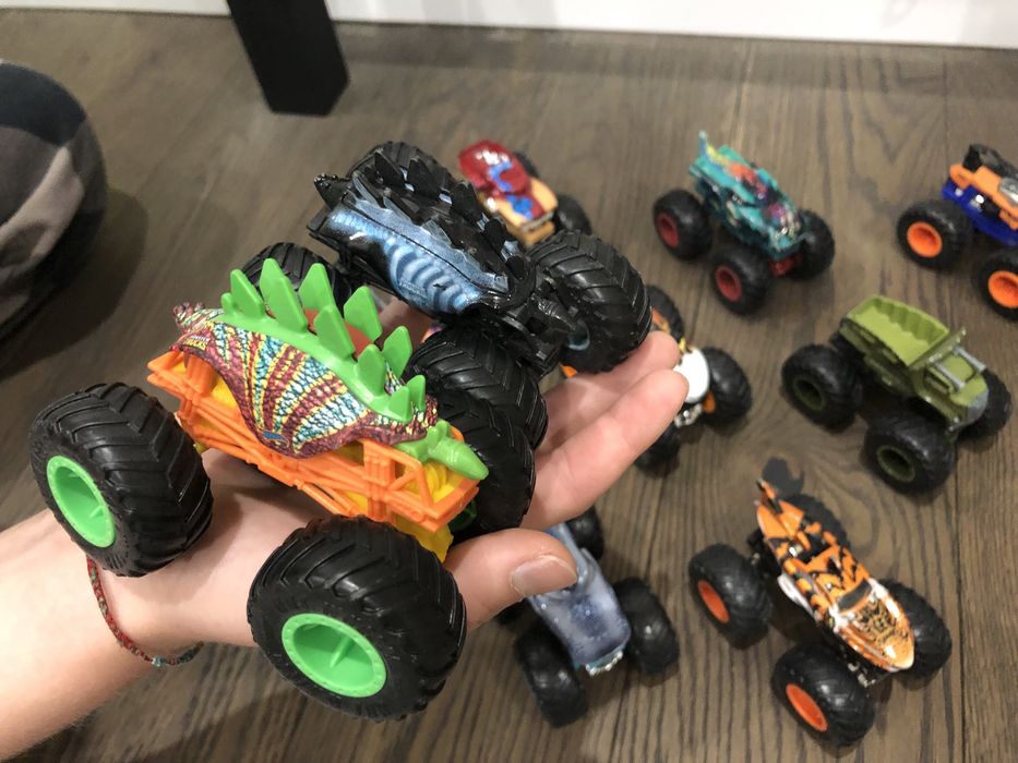 Monster Truck Hot Wheels