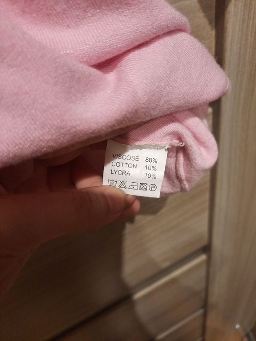 bluzka różowa z różyczkami
