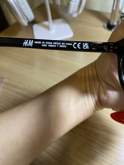 Сонцезахисні окуряри H&M на 10 років