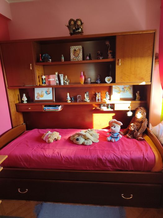 Cama de solteiro com gaveta