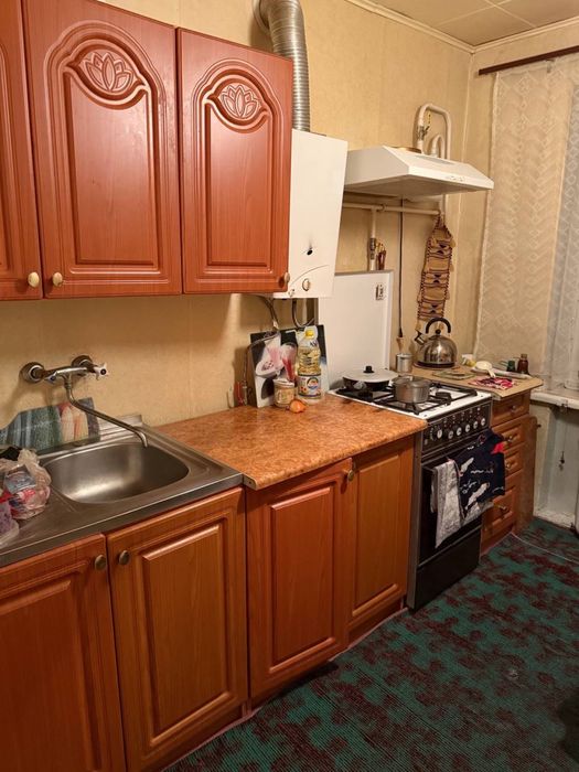 Здам в оренду кімнату на Урожаї.Литвиненко з власницею