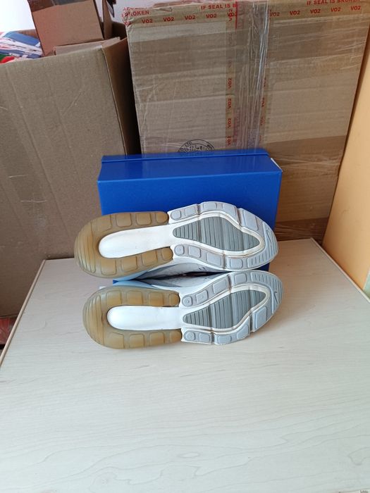 Кросівки Nike Wmns Air Max 270 В'єтнам