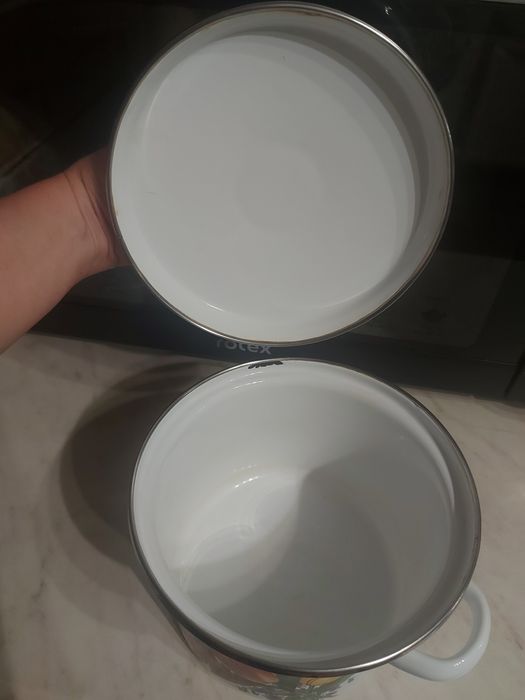 Кастрюля эмалированная