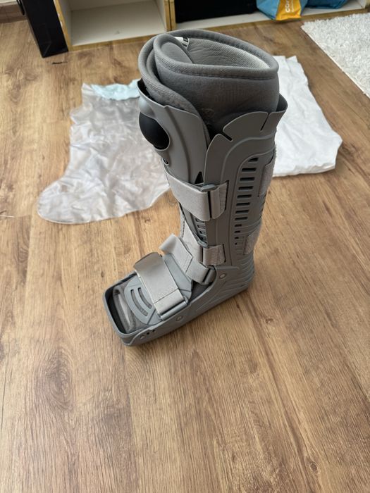 Bota walker M com bomba de ar