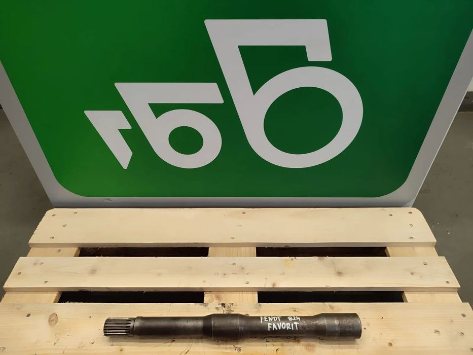 Wałek przedniego napędu Fendt 824 Favorit
