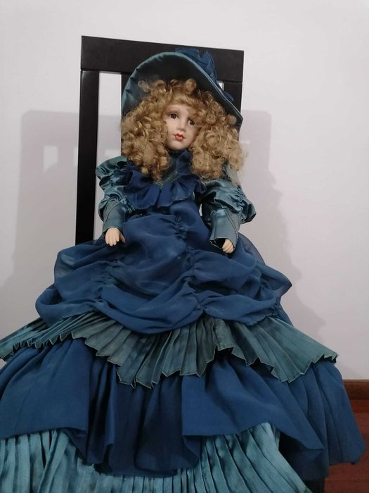 Boneca porcelana