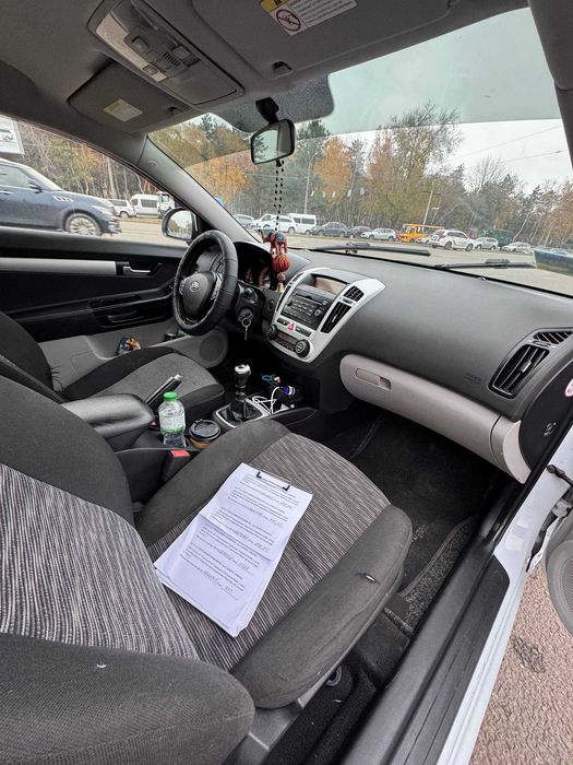 Продам Kia Pro Seed