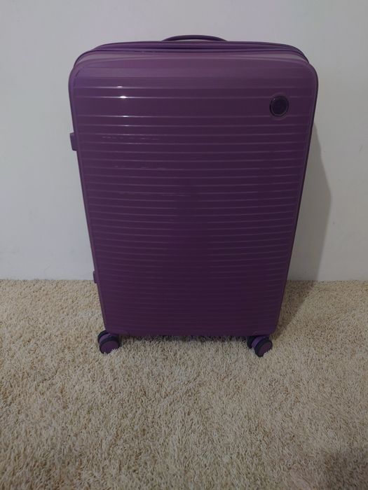 Продам валізу Vali's фіолетова