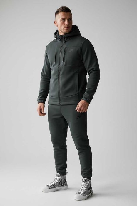Теплий спортивний чоловічий костюм SoftShell