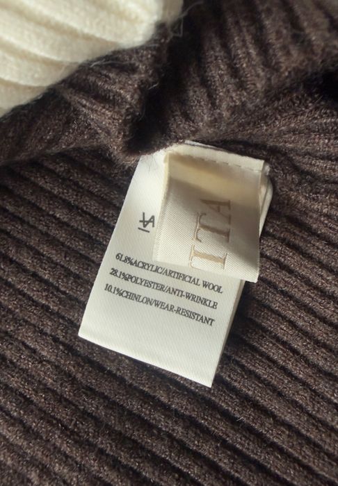 Теплий вязаний костюм