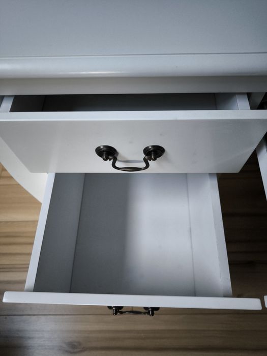 Toaletka biała Agata