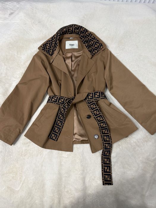 Ексклюзивна куртка Fendi
