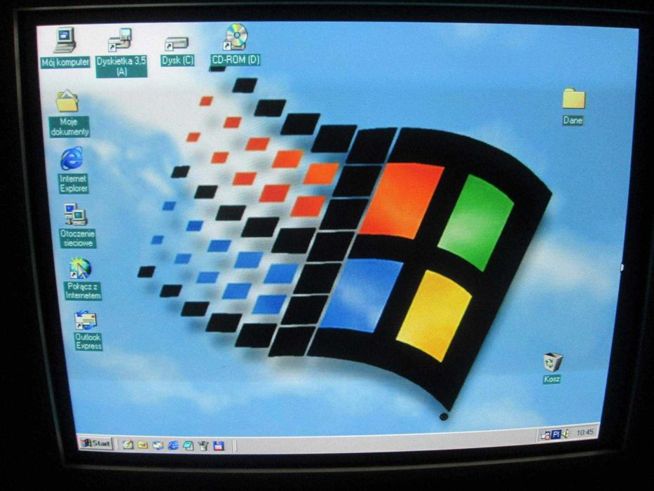 Stary komputer AT Retro Gaming AMD K6-2 400, 128mb, W98 SE,Philips17''