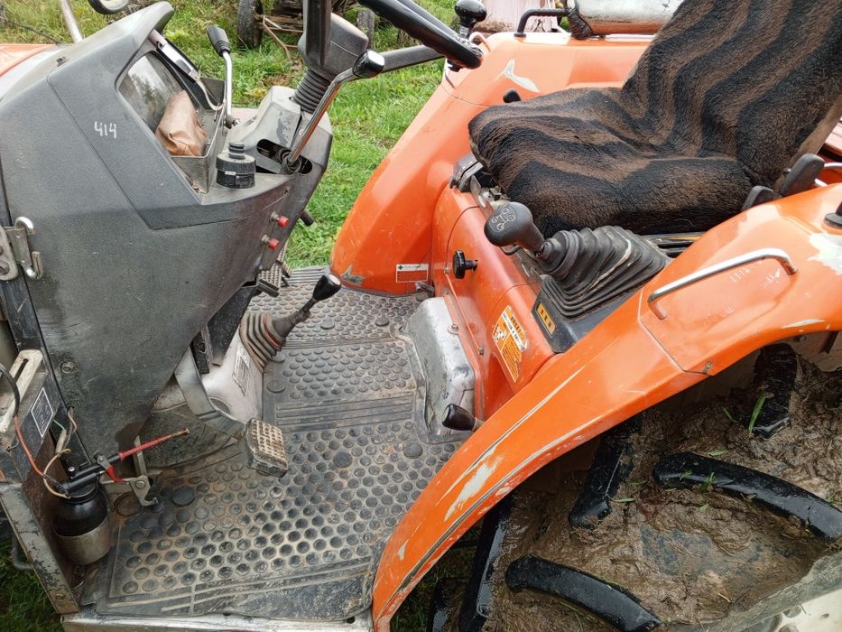 Японський міні трактор