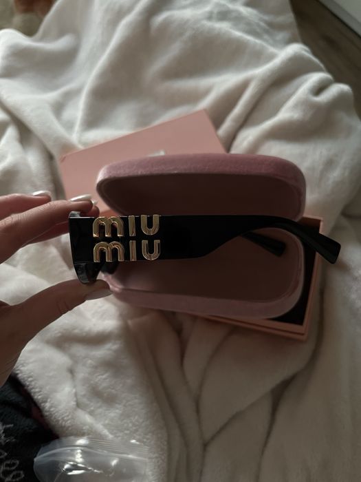 okulary Miu Miu.