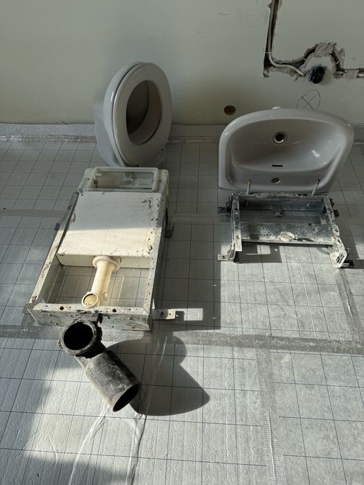 Stelaż do wc misa wc oraz umywalka geberit