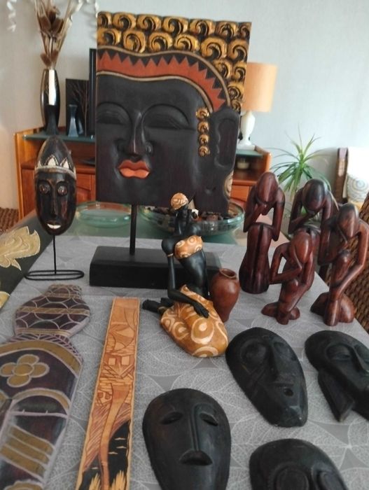 Várias peças africanas