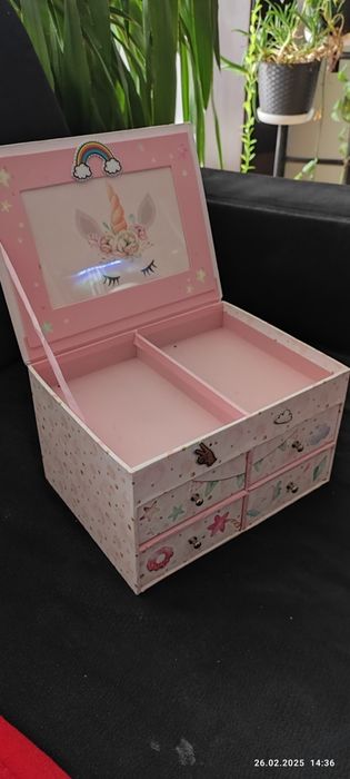 Szkatułka. Organizer. Jednorożec.