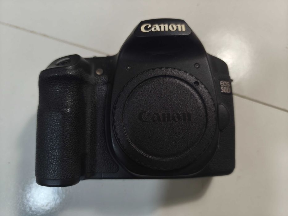 Canon EOS 50D + Grip