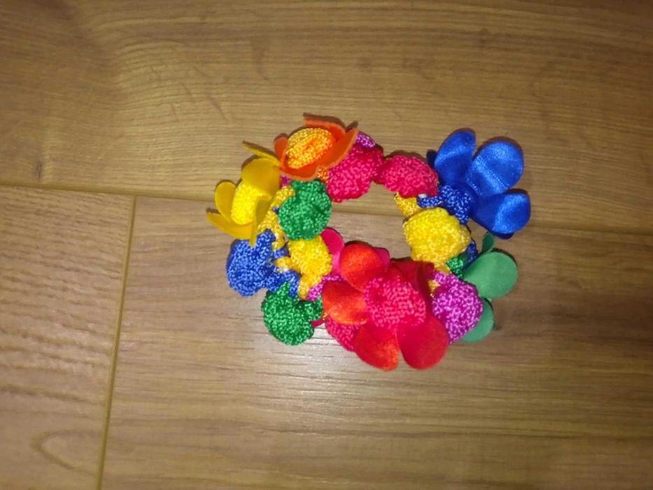 Gumka spinka do włosów z materiału ozdobna zapinka kolorowe kwiaty PRL