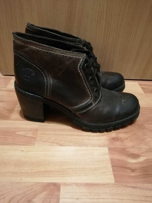 Теплі зручні шкіряні черевики, розмір 40 (устілка 26 см), 150 грн.