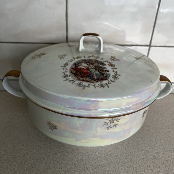 Немецкий фарфор Henneberg (GDR) 1777 — супница с тарелкой, винтаж