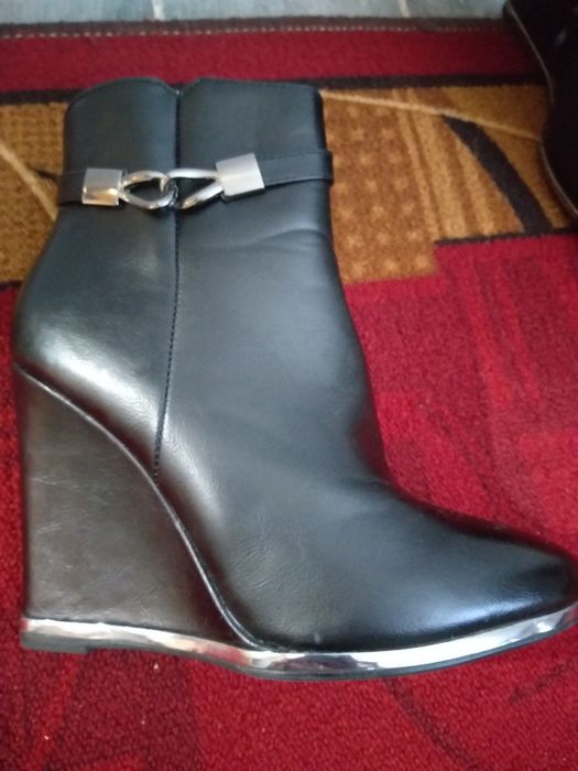 Ботильйони ,шкіра