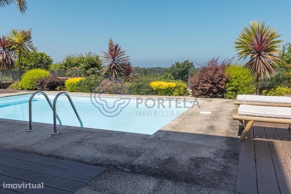 Moradia T4 de 4 Frentes com Piscina Aquecida e Vistas Deslumbrantes –