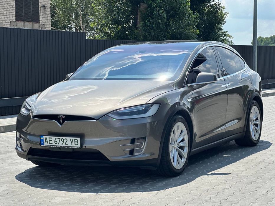 Tesla Model X 2016