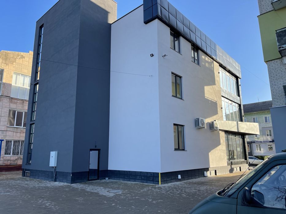 Продам магазин в самому центрі