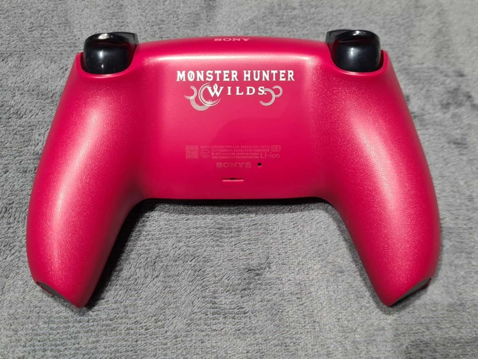 Pad PlayStation 5 Monster Hunter, Hogwarts Legacy, God of War Ragnarok